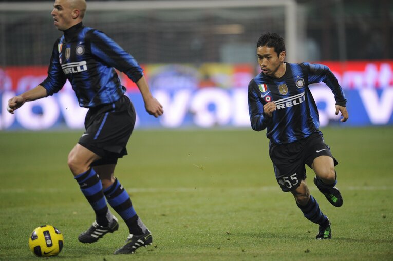 インテル時代の長友　©Sports Graphic Number