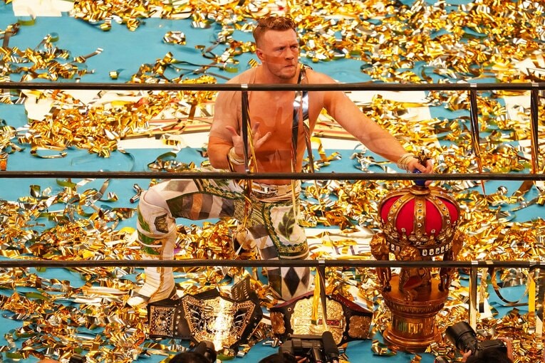 “イギリスのボーイ”オスプレイが飯伏からIWGP世界ヘビー奪取 「オマエたちがオレをモンスターに変えたんだ」(8)