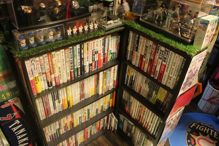 野球本コーナー　©Number Web