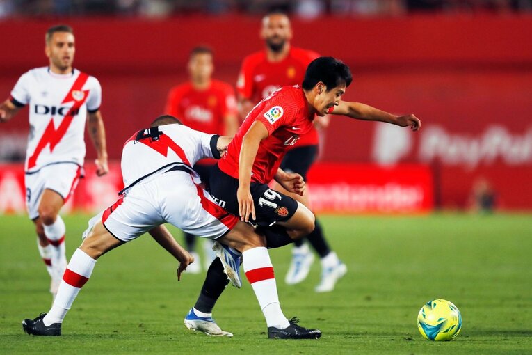 「クボ、ユニホームお願い」来季のレアル去就報道が出てもマジョルカで愛される久保建英…「残留か降格の最終節」で輝くか〈撮影者の視点〉(42)