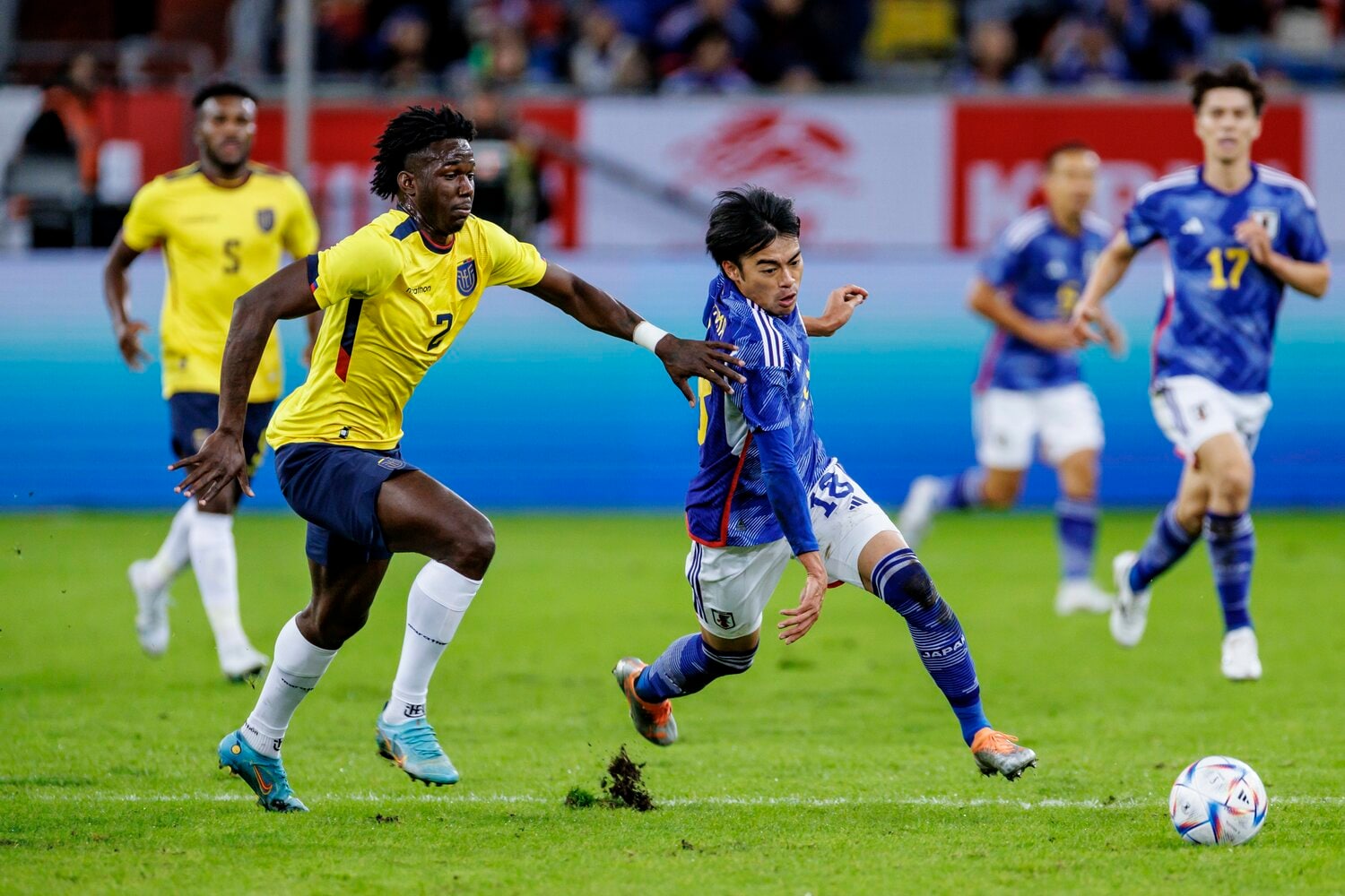 エクアドル戦の三笘　©Kiichi Matsumoto