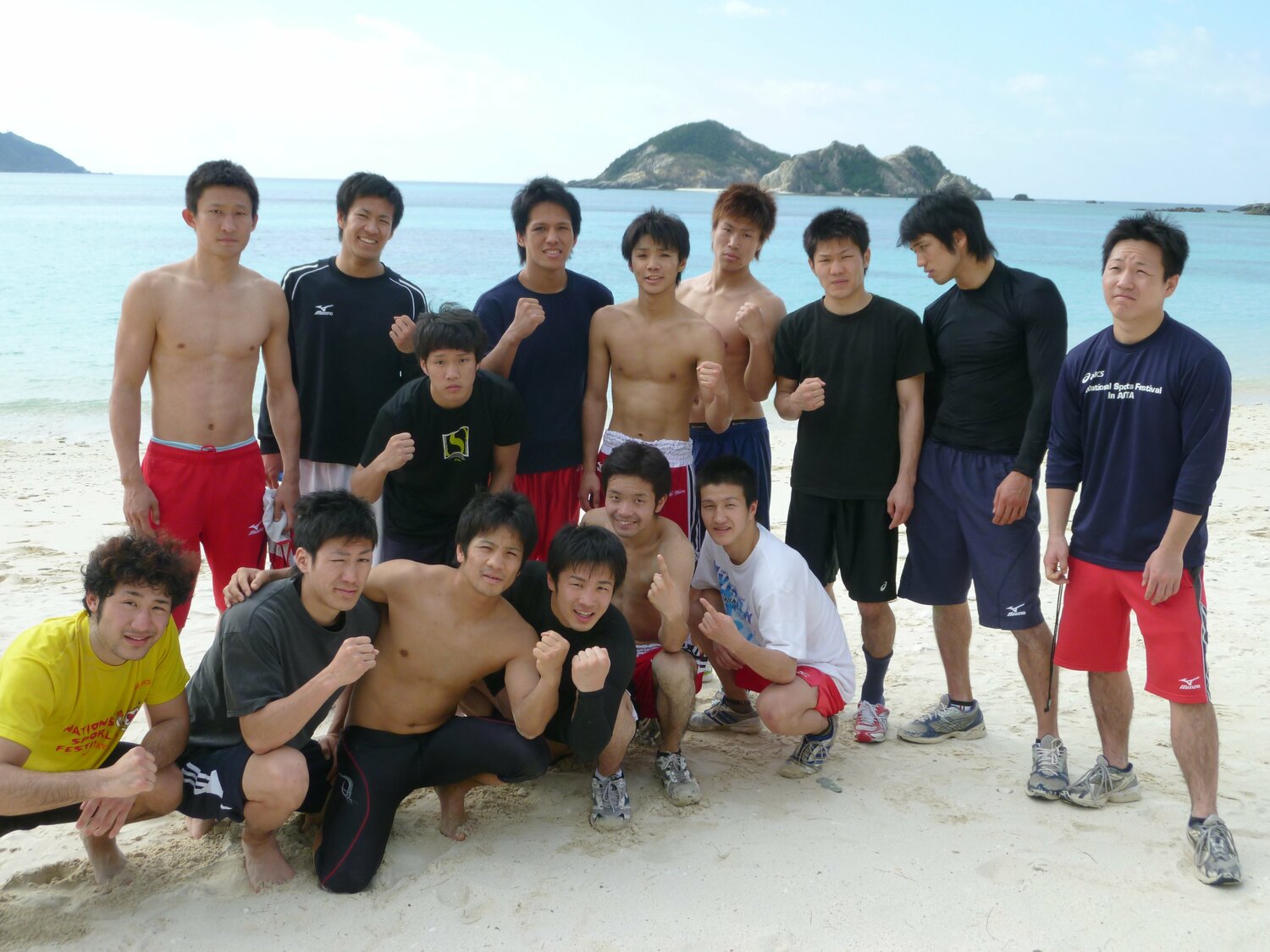 大学1年時の全日本合宿。写真中央でしゃがんでいるのが柏崎刀翔とライバルの林田太郎（本人提供）