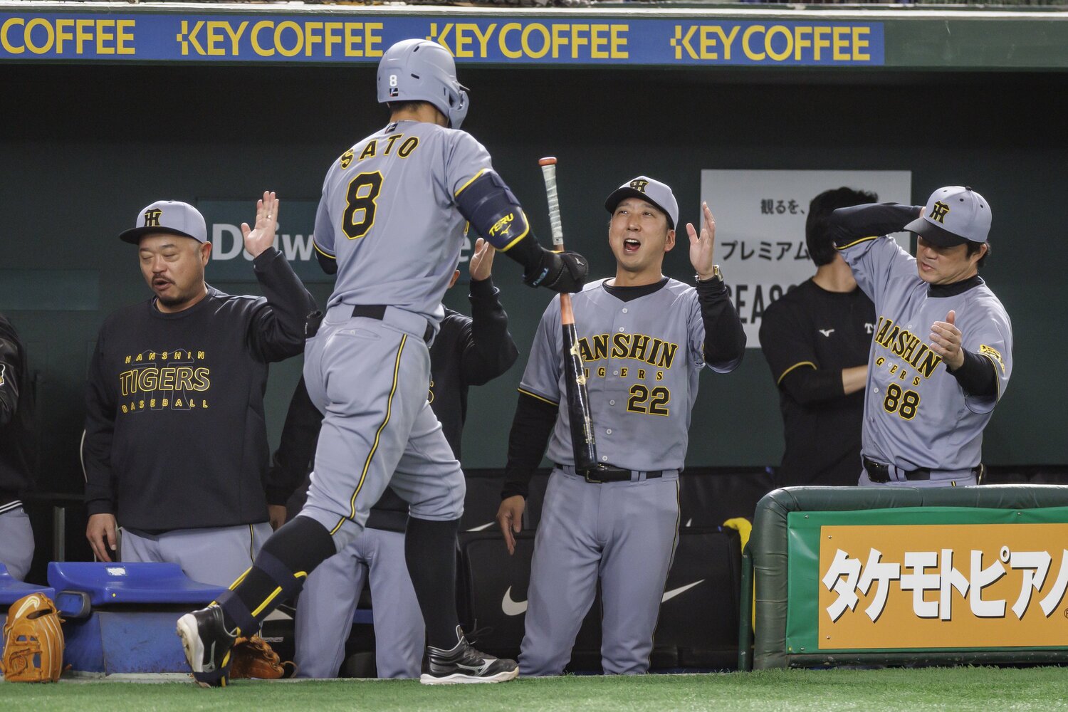 厳しさと自主性、押し出すカラーが異なる指揮官に交互に出会っていることが佐藤にとってプラスになっている　©Kiichi Matsumoto