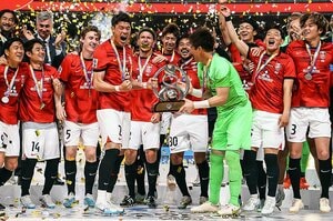 【NEW】浦和レッズに「神風が吹いた」逆風の前半→逆襲の後半、埼スタ全体がゴール裏状態の歌声…選手とサポで作り出した“最高の追い風”