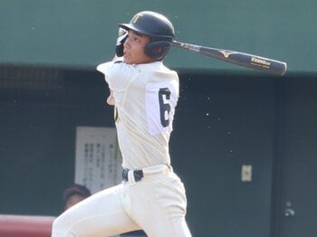 「今プロに入っても遊撃手で肩は一番」「3位指名以上は確実」の声も…MLBスカウトも集結　“偏差値70”桐朋高・森井翔太郎の各球団リアル評＜Number Web＞ photograph by Yu Takagi