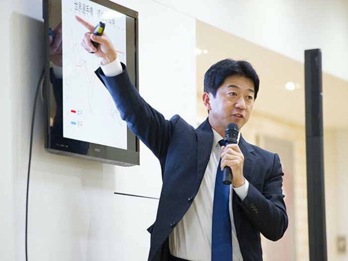 松下浩二が進める卓球「Tリーグ」。マーケット対象は“世界一”の中国。<Number Web> photograph by Yuki Suenaga
