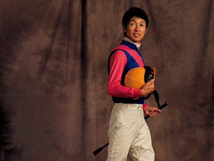 武豊、特写撮影で垣間見えた4000勝を積み上げた原動力とは。<Number Web> photograph by Takuya Sugiyama