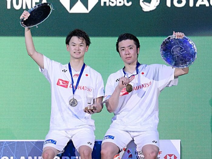 11歳差だけではない。全英制覇、バド遠藤&渡辺組の異色の経歴。<Number Web> photograph by Itaru Chiba