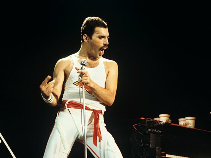 ボヘミアン・ラプソディを見て思う。ロックとフットボールの高い親和性。＜Number Web＞ photograph by AFLO