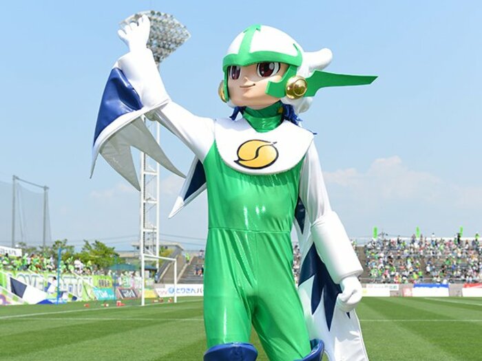 バク宙もスキーもこなすマスコット。J3鳥取ガイナマンの本音訊いてみた。<Number Web> photograph by GAINARE TOTTORI