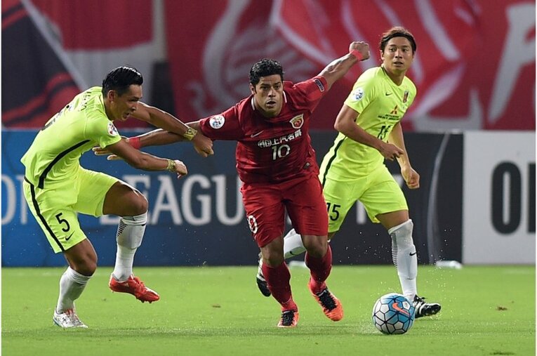 2017年ACLのフッキvs槙野智章©Getty Images