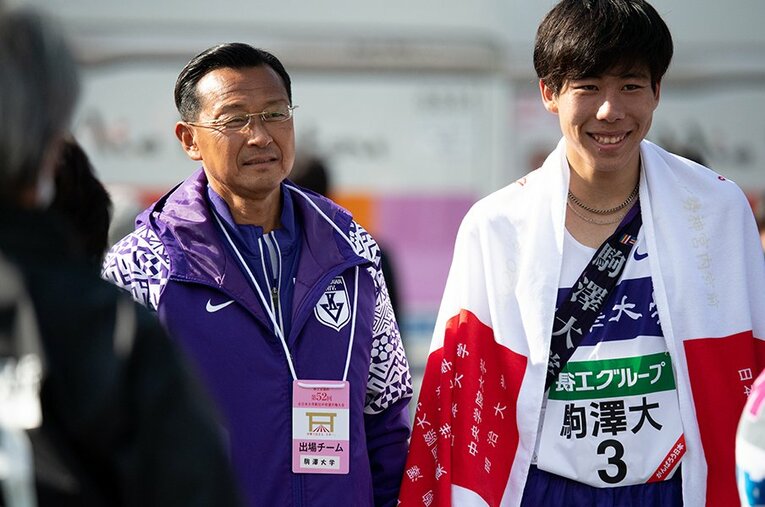 全日本大学駅伝を制した駒澤大の大八木監督とエース田澤廉。2冠、そして黄金時代の再来をかけて箱根路をゆく ／ photograph by Asami Enomoto