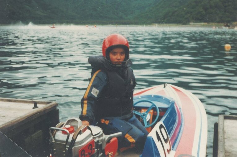 本栖研修所時代の日高逸子。ボートレーサーとして成功の裏には、幼少期の過酷な体験があった　※本人提供