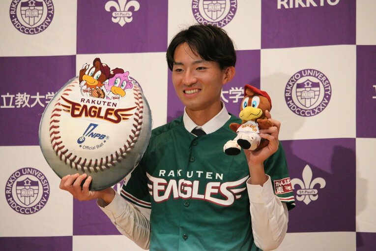 楽天からドラフト1位指名を受けた立教大・荘司康誠　©︎Rumi Goto