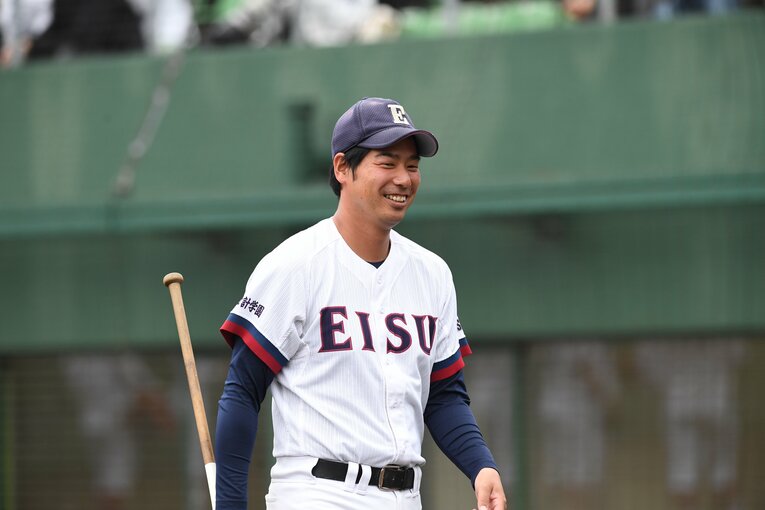 英数学館の黒田監督。今春、同校野球部を創部初となる広島王者に導いた ©Kota Inoue