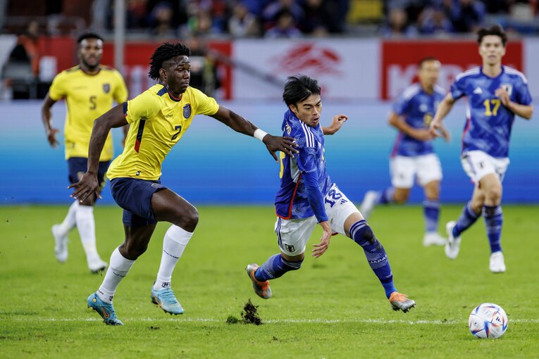 エクアドル戦の三笘　©Kiichi Matsumoto