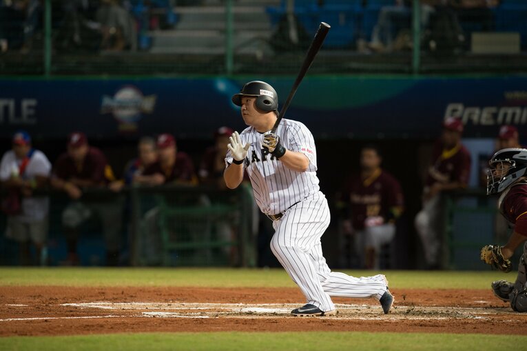 「サンペイ、三振してもいいからさ」“おかわりくん”ブレイク前夜の西武・中村剛也を救った言葉《祝・史上14人目の450本塁打》(74)