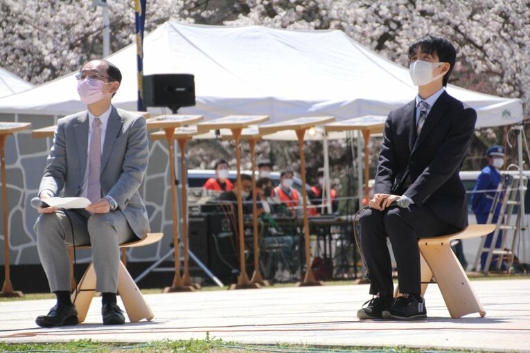 藤井聡太竜王「大変参考になったで“ござる”」初出演した《人間将棋》を現地取材… 観る将マンガ家が超楽しんで描いてみた(22)