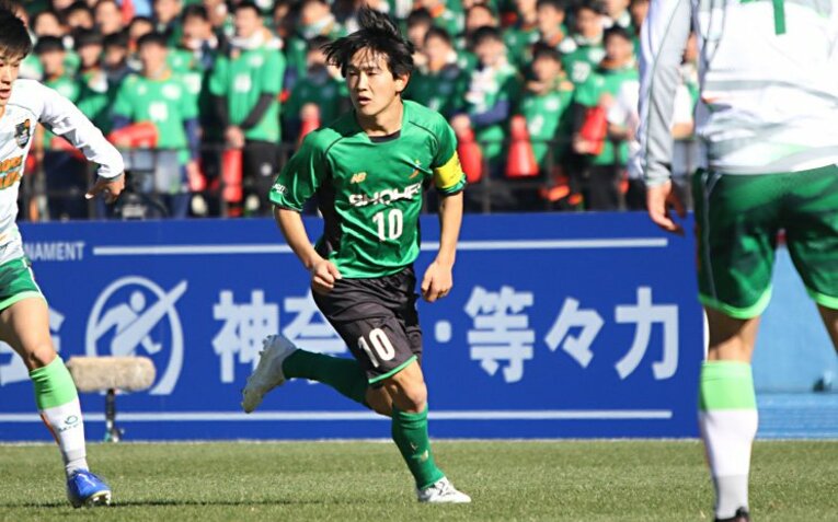 選手権躍動の“2年生10番”須藤直輝。進学かプロか、揺れる高校生の本音。(2)