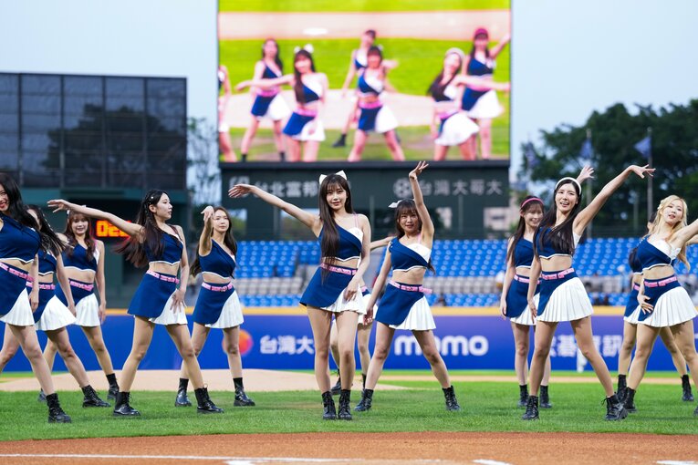 「う、美しい…」台湾プロ野球を盛り上げるチアガールたち ©Getty Images