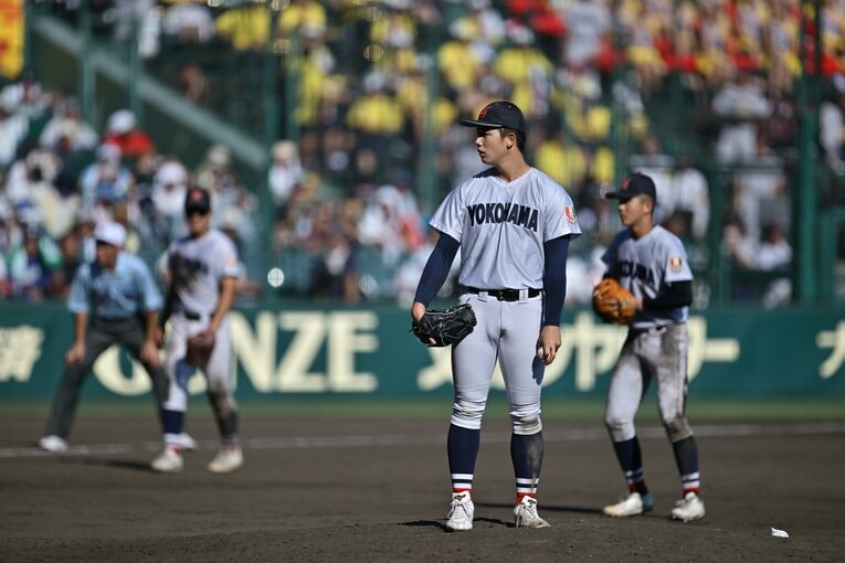 内野5人シフトで10回は同点まででしのいだ　©Hideki Sugiyama