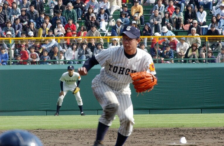 この日はレフトから真壁を見守っていたダルビッシュ　©JIJI PRESS