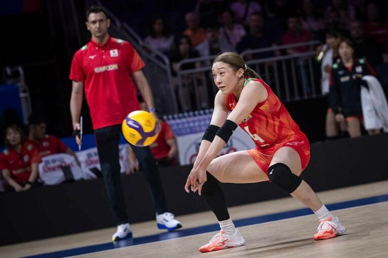 石川真佑（VNLフランス戦）©︎Volleyball World