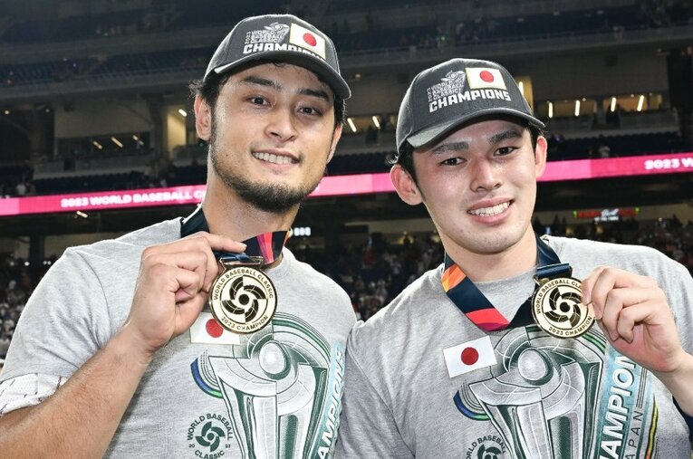 ダルビッシュは「アメリカはこうだ」という物言いはしなかった。あくまで自分から若い選手たちに話しかけ、耳を傾けたのだ ／ photograph by Getty Images