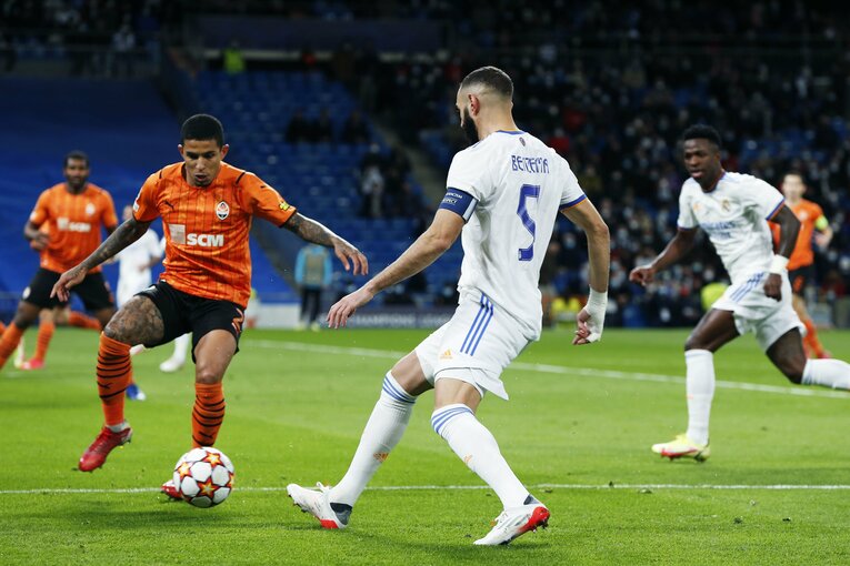 レアルの18歳日本人・中井卓大が「写真撮ってよー！」 無邪気さと表裏一体な《CLを含めた超シビアな競争》の舞台ウラ(28)