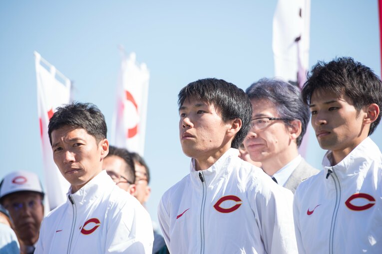 藤原監督と舟津主将　©Nanae Suzuki