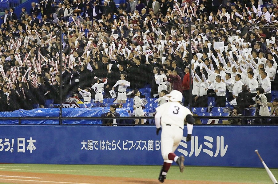 18-17の“思わず笑っちゃう”激勝。清宮幸太郎「いやあ、宣誓だ……」<Number Web> photograph by Kyodo News