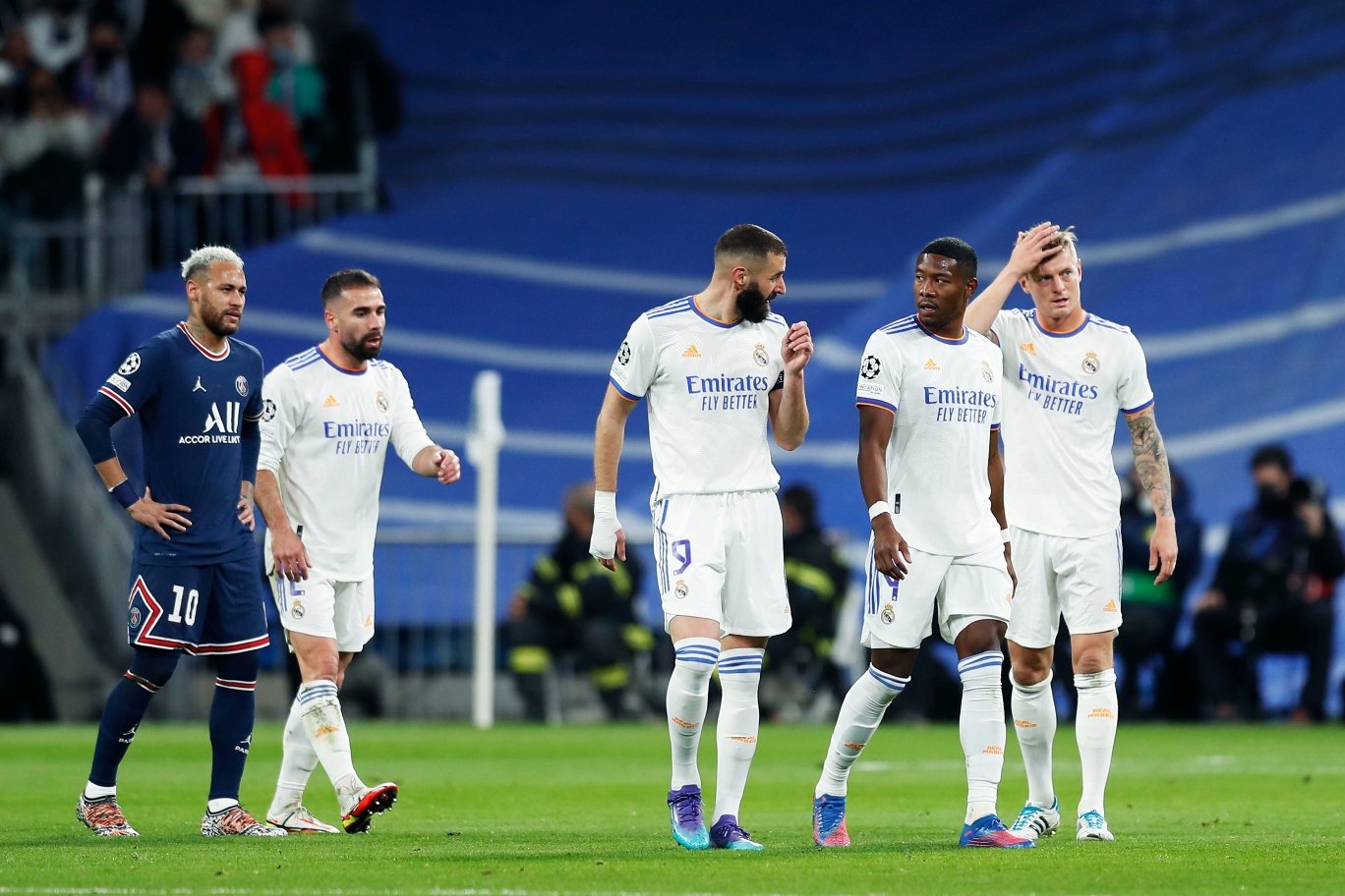 Psgメッシらをサポーターが威圧 Clベスト16でレアル大逆転勝利の背景 翌日 カンプノウではなぜかバルサの守護神にブーイング Number Web スペインを中心にヨーロッパ各国でフット ｄメニューニュース Nttドコモ