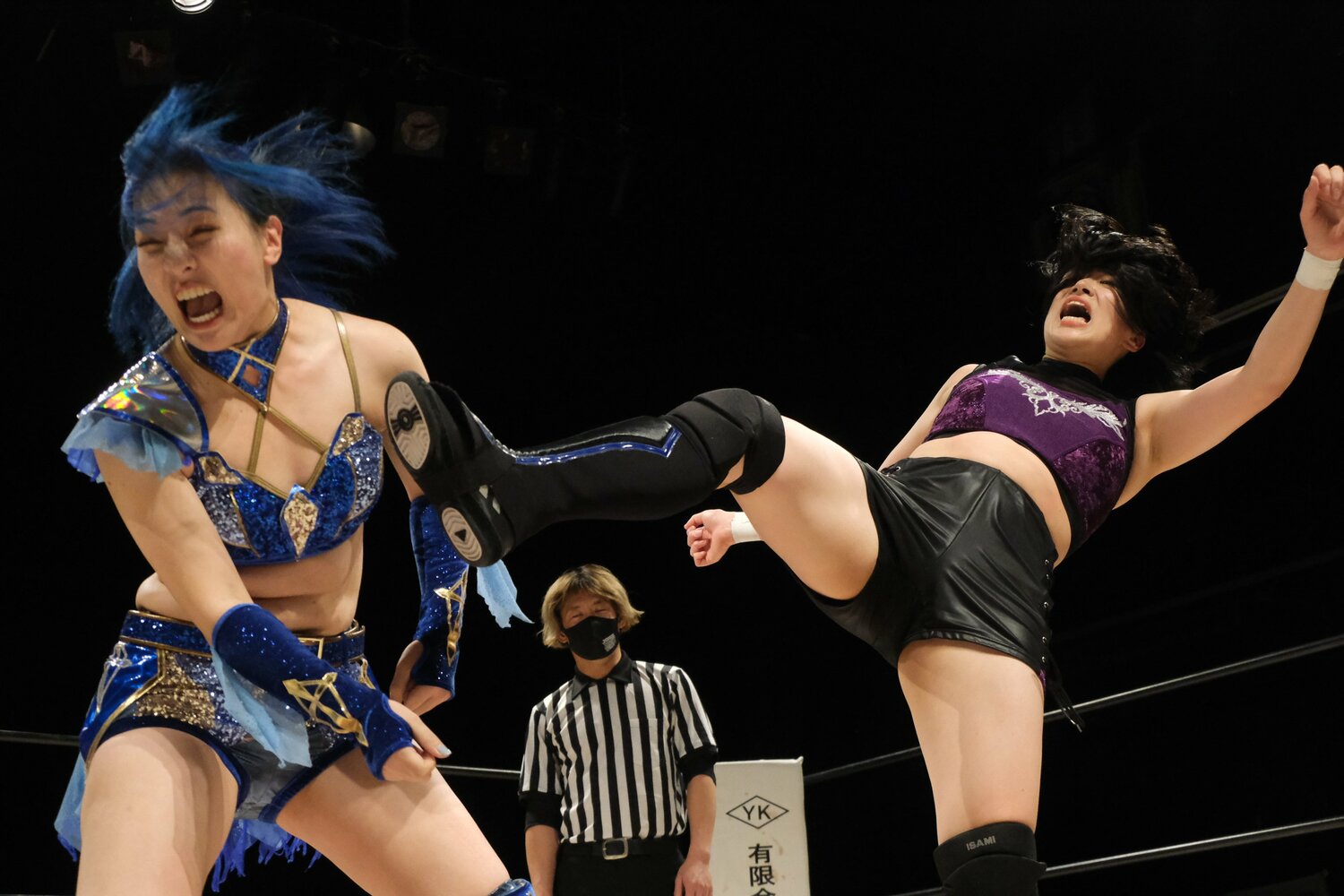 学生ながら出場したプロミネンス興行で世羅りさに豪快なブーツ　©Norihiro Hashimoto