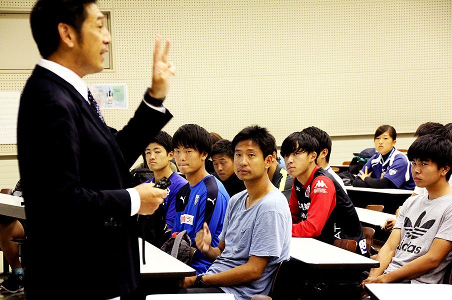 平山相太33歳、大学生になる。満身創痍での引退と指導者への夢。＜Number Web＞ photograph by Satoshi Shigeno