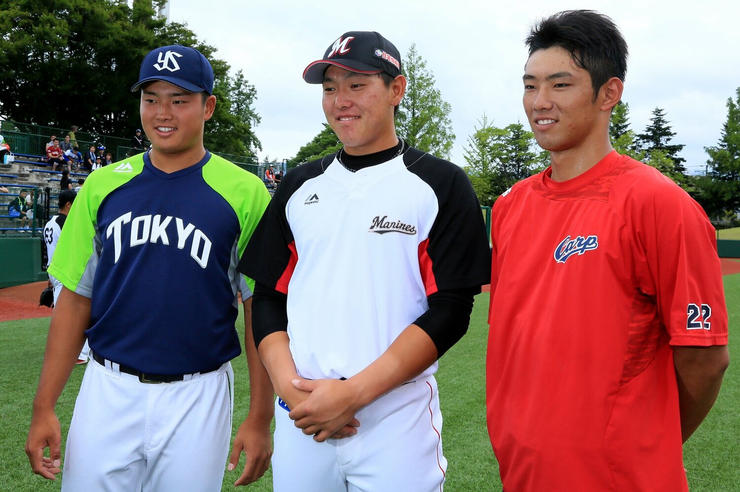 2018年のフレッシュオールスターで写真に収まる(左から)ヤクルト・村上宗隆、ロッテ・安田尚憲、広島・中村奨成 ©︎Sankei Shimbun