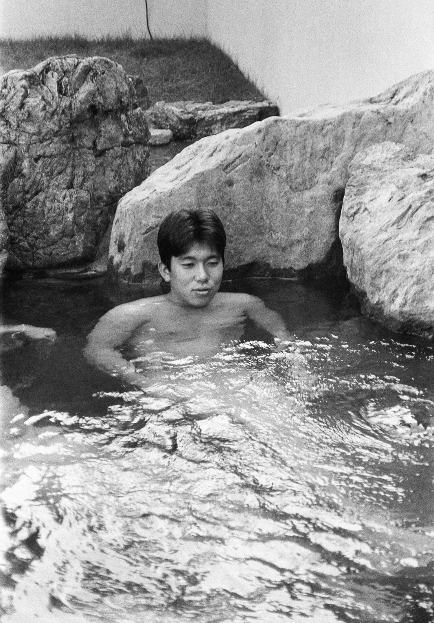 プロ1年目のオフ、温泉で疲れを癒す野茂(石川・加賀八幡温泉) ©JIJI PRESS