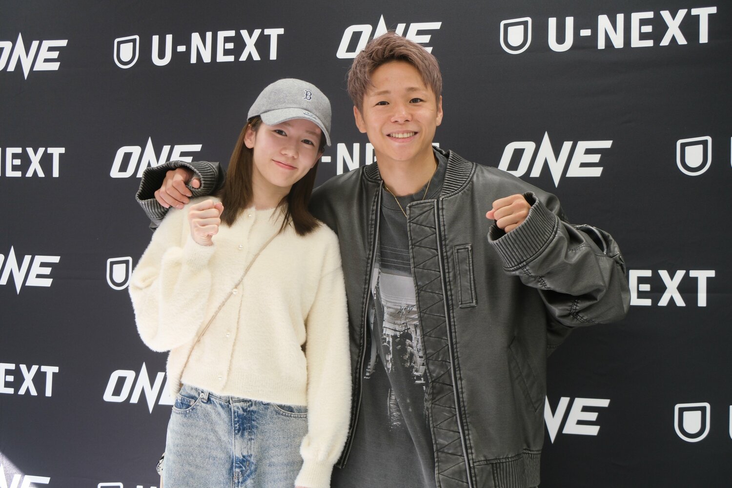 妻の川口葵と　©Norihiro Hashimoto