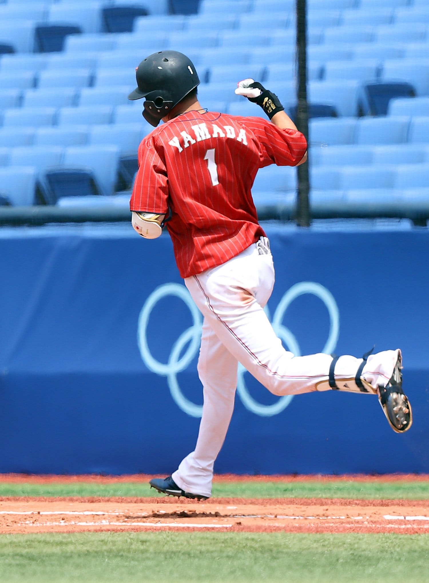 メキシコを突き放す3ランを放った山田哲人 (C)Getty Images