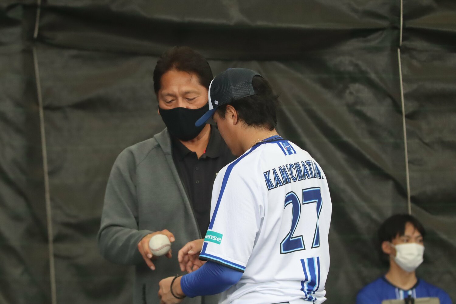 佐々木主浩がフォークを上茶谷に伝授