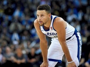 優勝戦線異状アリ!? NBA2強、“出遅れ”の理由。～レブロンは「騒ぐことではない」と楽観視～