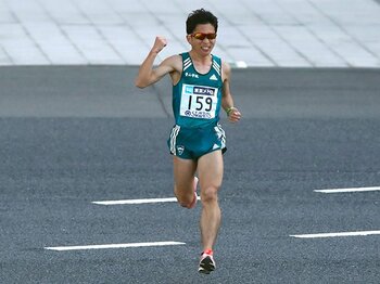 青山学院が42.195kmを席巻する日。東京マラソン終盤に示した“遺伝子”。＜Number Web＞ photograph by AFLO