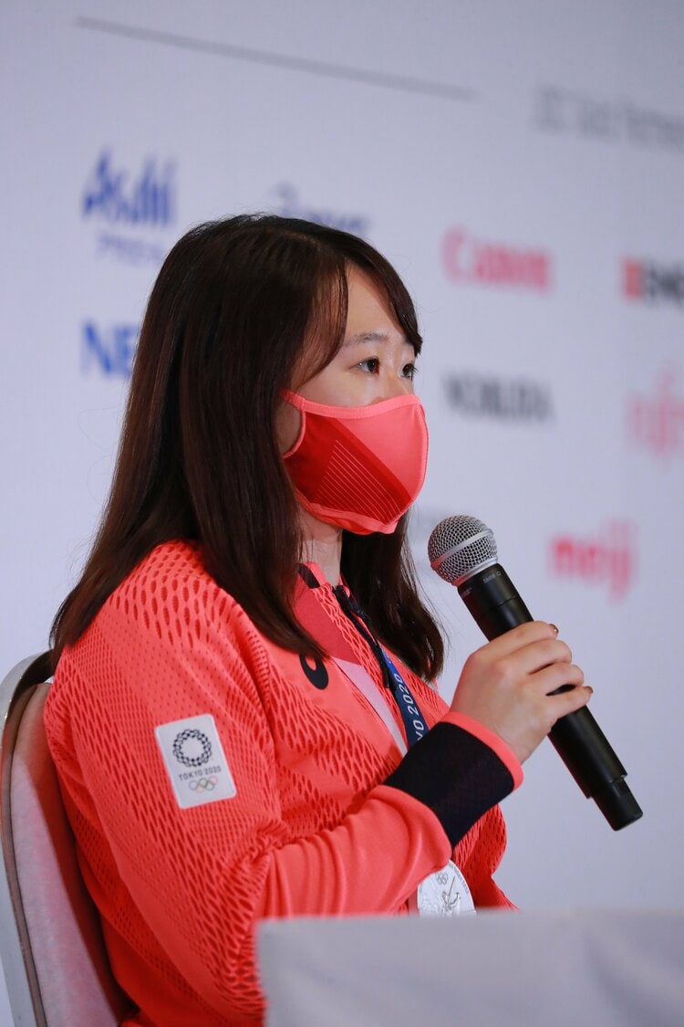 人見友紀　伝説の逃亡画家　ゴールドメダル　金メダル　グランプリ受賞メダル 人見友紀 伝説の逃亡画家 ゴールドメダル 金メダル グランプリ