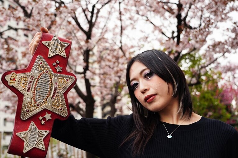 弟子ではなく、赤いベルトの王者として中野たむを迎え撃つ　©Essei Hara