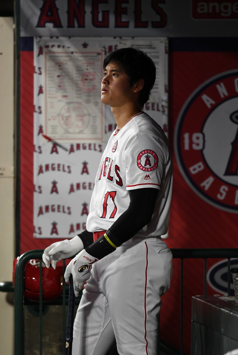 毎試合ラインナップカードは掲示され、都度手書きで更新されている©Getty Images