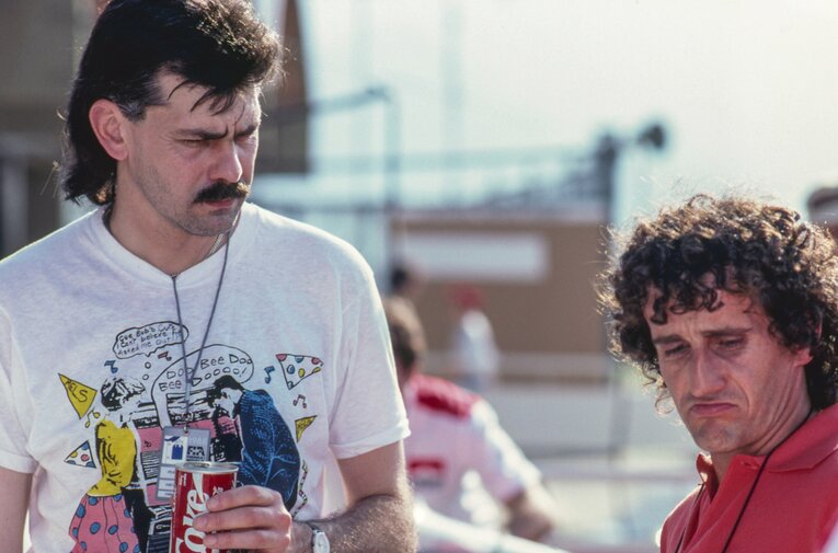 デザイナーとしてだけでなく、チーム運営にも手腕を発揮したゴードン・マレー（左）　©Fujio Hara