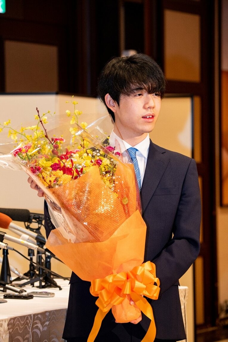 2022年の藤井聡太（19～20歳時。全4枚の4枚目）　©Nanae Suzuki