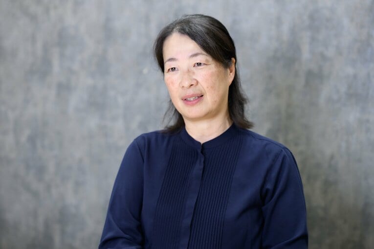 甲子園球場のアルプススタンドで声援を送った母・吉川博子さん（旧姓・津雲）©︎Miki Fukano