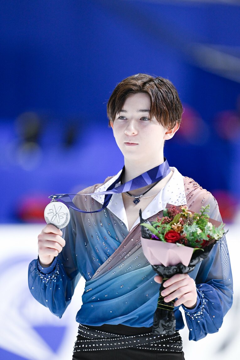 全日本選手権表彰式、銀メダルを獲得した中田璃士（16歳）©︎Asami Enomoto