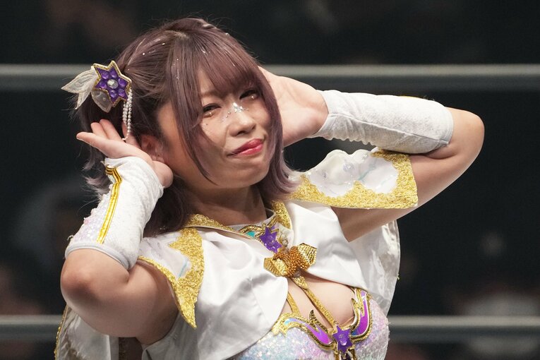 ファンの声援を聞く中野たむ　©Masashi Hara