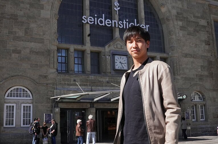 今季ブンデス第31節終了時点で8得点と充実のシーズンを送る奥川雅也。現地ドイツでインタビューに応じてくれた ／ photograph by Atsushi Iio